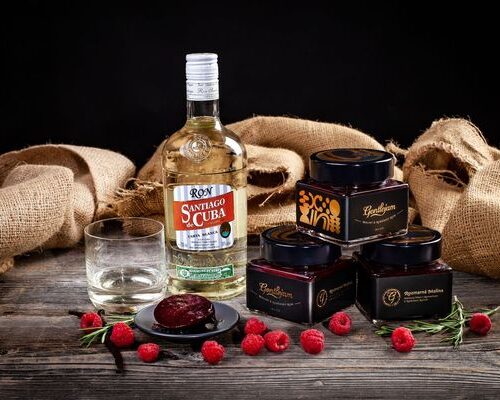 malinovy-dzem-kubansky-rum-gentlejam- mrozmarna-malina